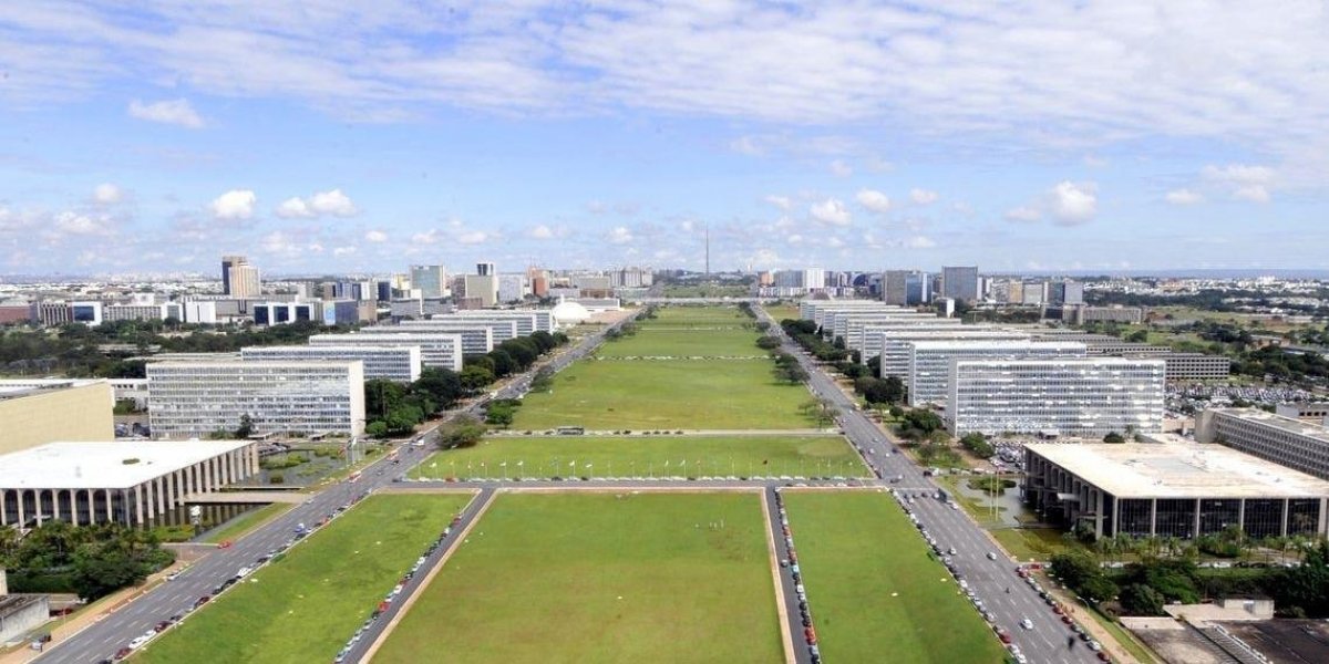 governo-paga-pensao-a-52-mil-filhas-solteiras-1