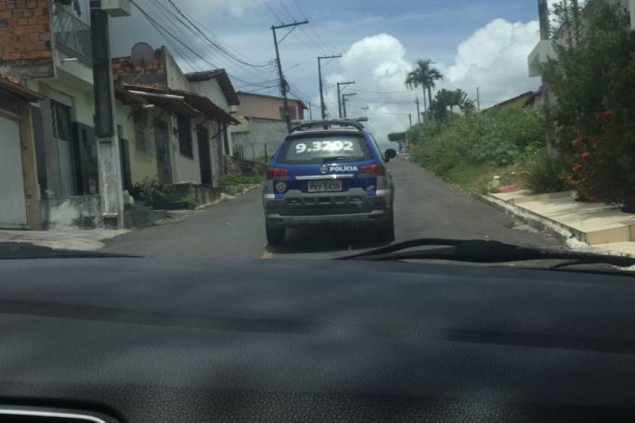 jornalistas-de-veja-sao-detidos-pela-policia-da-bahia-1
