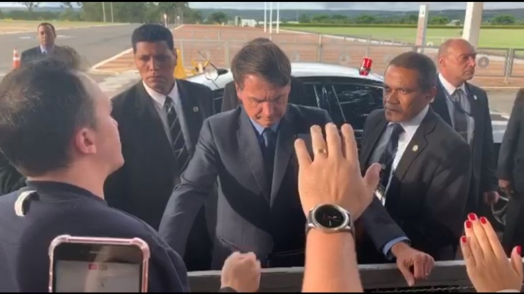 pastor-de-criciuma-faz-oracao-com-bolsonaro-durante-transmissao-ao-vivo-no-facebook-do-presidente-1