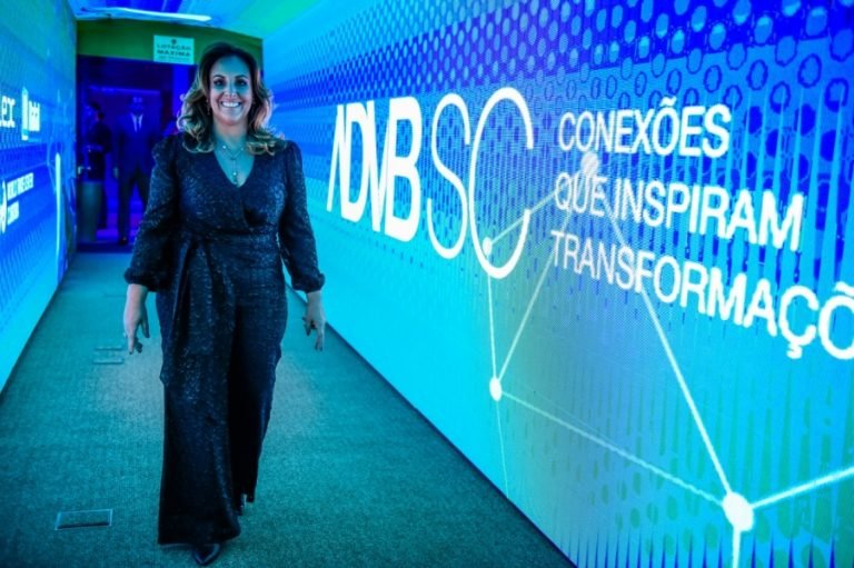 Angela Gonçalves assume ADVB/SC
