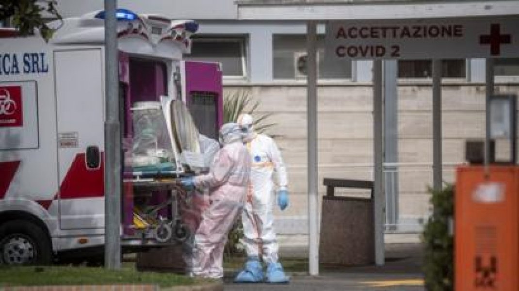 coronavirus-italia-tem-793-mortes-em-24-horas-e-total-e-de-4-825-0
