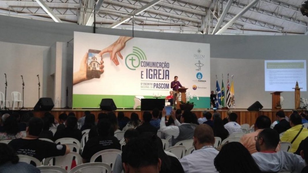 jovens-reunem-se-em-evento-nacional-1