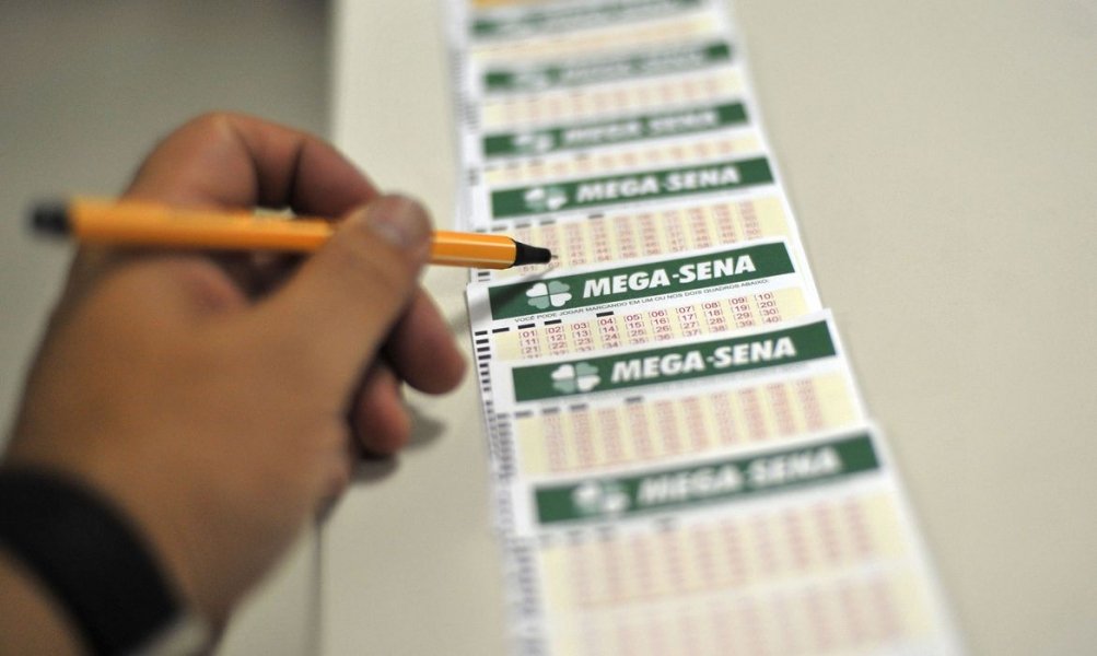 mega-sena-acumula-e-proximo-concurso-deve-pagar-r-125-milhoes-1