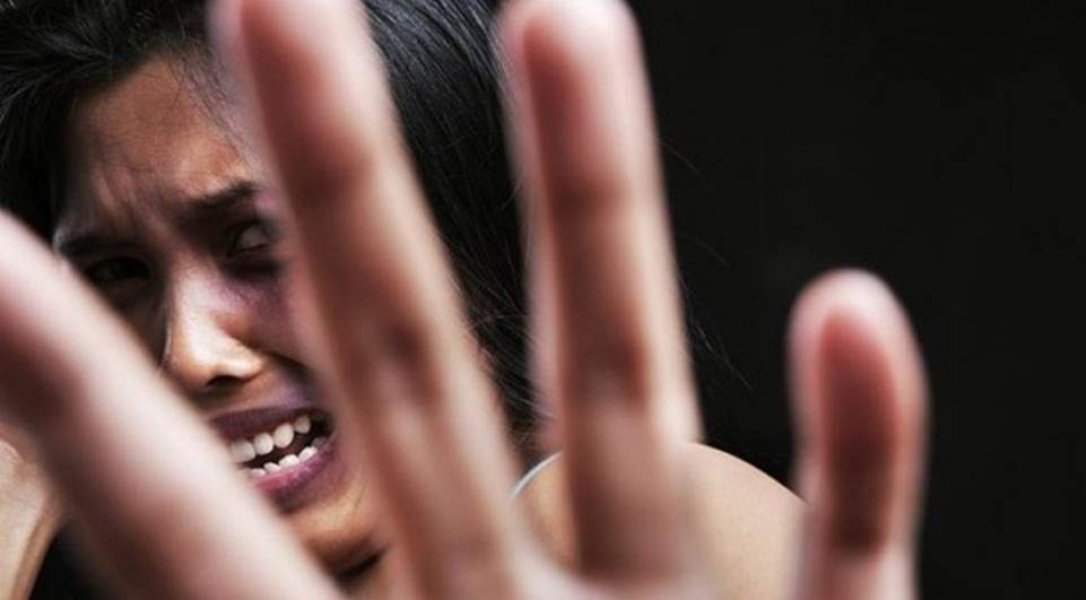 mulher-da-entrada-em-hospital-de-bn-apos-ser-agredida-e-avisa-a-policia-que-havia-um-homem-morto-em-sua-casa-1