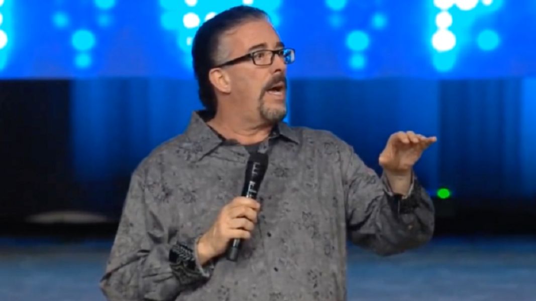 pastor-dos-eua-diz-que-coronavirus-e-castigo-por-casamento-gay-1 Pastor conservador Perry Stone