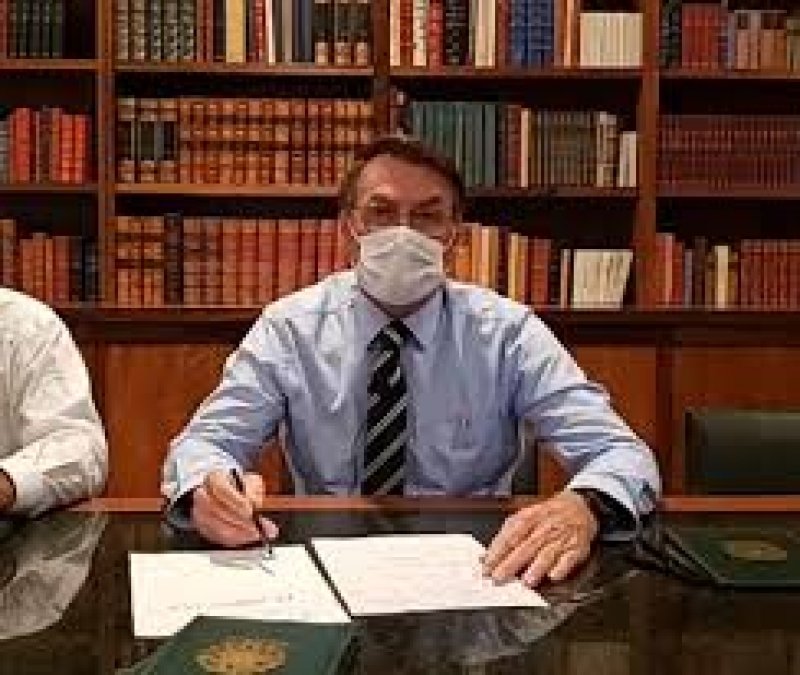 primeiro-exame-de-jair-bolsonaro-testa-positivo-para-coronavirus-1