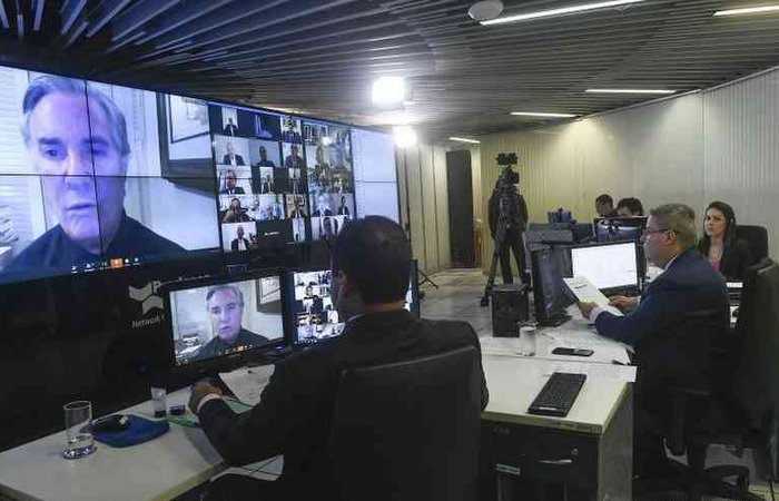 senado aprova auxilio emergencial