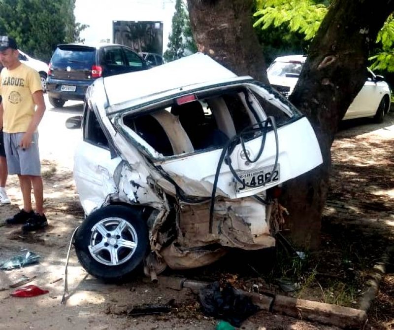 vitima-e-ejetada-de-carro-apos-batida-na-sc-370-1