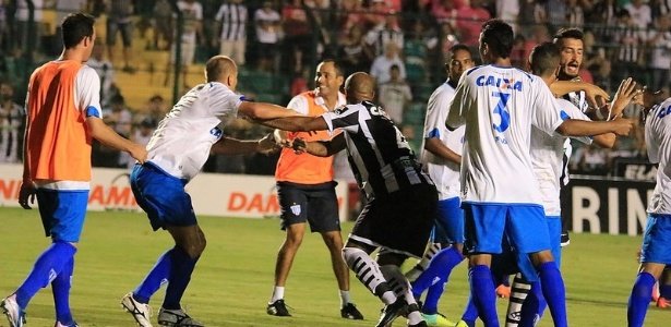 Dirigentes de futebol se unem após veto do governo de SC Dirigentes de futebol se unem após veto do governo de SC