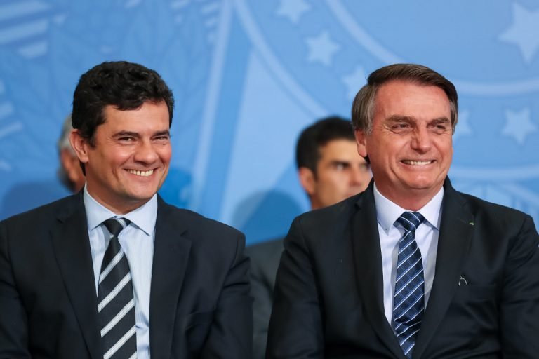 Após especulações, Sérgio Moro anuncia saída do Ministério da Justiça Após especulações, Sérgio Moro anuncia saída do Ministério da Justiça