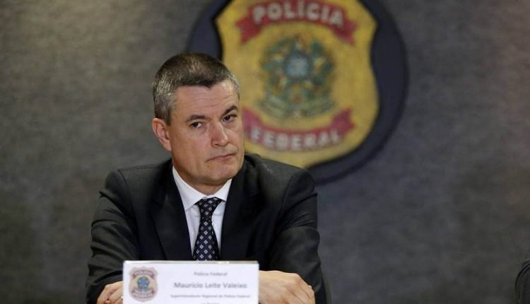 Bolsonaro exonera Valeixo do cargo de diretor-geral da Polícia Federal; decisão foi publicada no Diário Oficial da União Bolsonaro exonera Valeixo do cargo de diretor-geral da Polícia Federal; decisão foi publicada no Diário Oficial da União