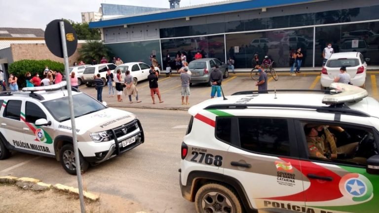 Caixa de Morro da Fumaça tem maior demanda após fechamento de agência em Urussanga Caixa de Morro da Fumaça tem maior demanda após fechamento de agência em Urussanga