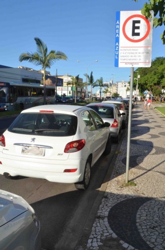 Estacionamento Rotativo de Tubarão opera sem monitores e fiscalização fica por conta da Guarda Municipal Estacionamento Rotativo de Tubarão opera sem monitores e fiscalização fica por conta da Guarda Municipal