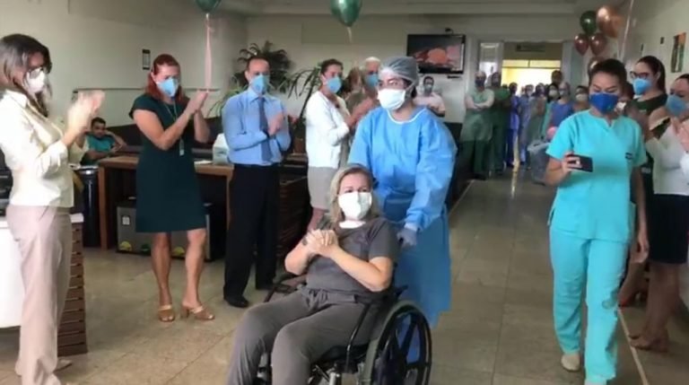 ‘Foi extremamente grave, então renasci’, afirma a pediatra de Criciúma, Clarissa Inês Almeida