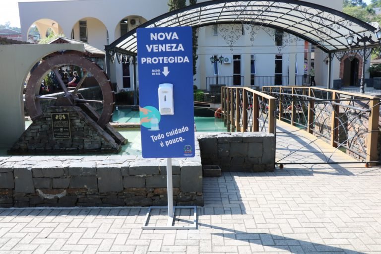Nova Veneza disponibiliza totens com álcool gel em alguns pontos da cidade
