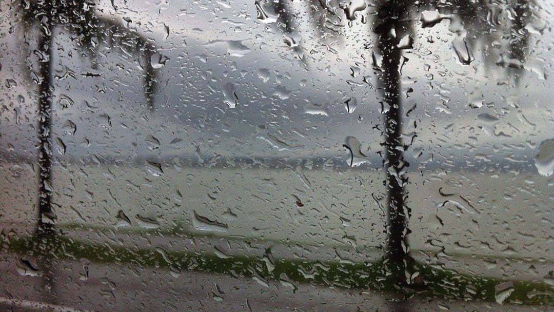 Terça-feira segue com variação de nuvens e chuva isolada no Litoral