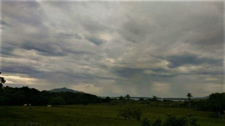 Áreas de instabilidade podem trazer chuva isolada para SC nesta terça-feira Áreas de instabilidade podem trazer chuva isolada para SC nesta terça-feira