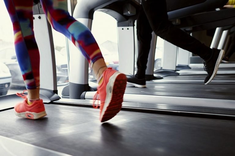 Decreto que libera academias e salões de beleza provoca reações no Senado