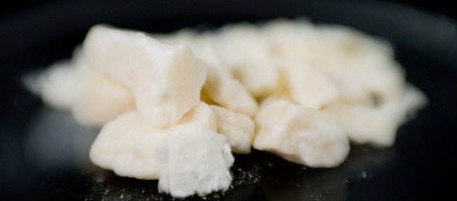 Tubarão: Homens são flagrados com mais de 450 pedras de crack Tubarão: Homens são flagrados com mais de 450 pedras de crack