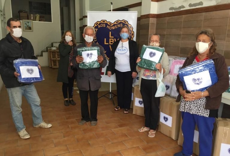 STAN, em Tubarão, recebe doações de cobertores da LBV
