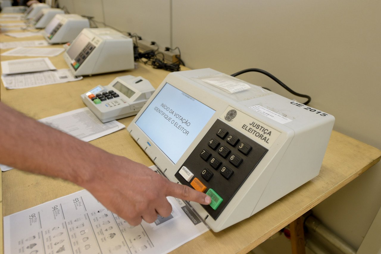 Congresso promulga emenda que adia eleições municipais e nova data fica para Novembro