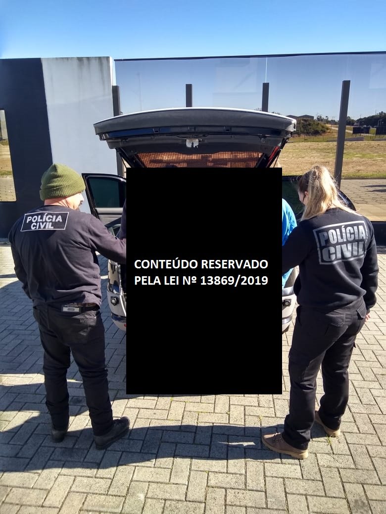 Dois homens são presos hoje (14) por praticarem um assalto em Pescaria Brava