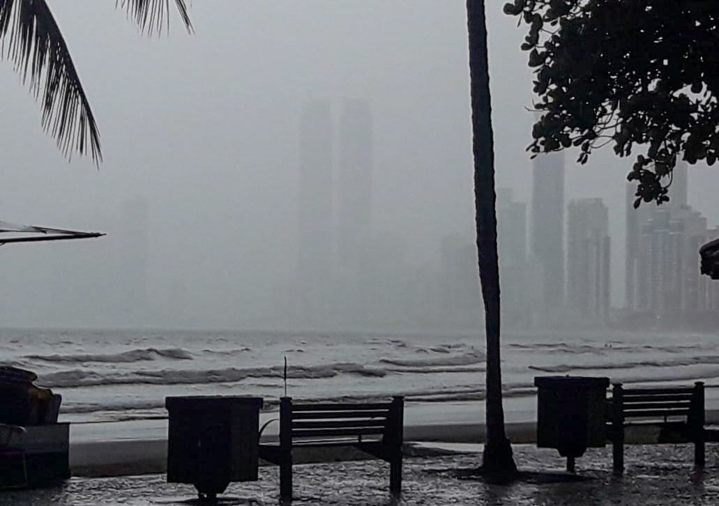 Domingo (12) será com pancadas de chuva e temporais isolados em SC