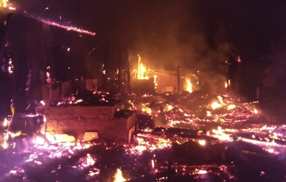 INCÊNDIO EM RESIDÊNCIA EM ORLEANS-SC