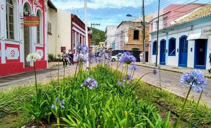 Novo decreto da prefeitura de Laguna permite abertura de atividades comerciais durante a semana