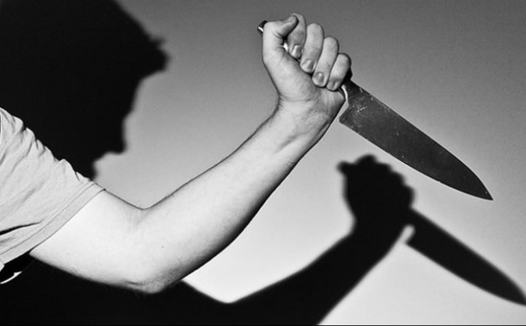 Armazém: Homem de 42 anos fica em estado grave após se envolver em briga de faca com o irmão Armazém: Homem de 42 anos fica em estado grave após se envolver em briga de faca com o irmão