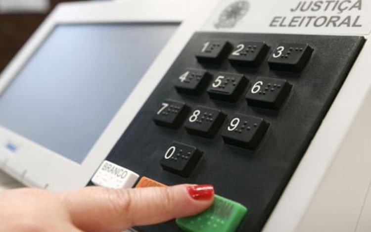 Eleições 2020: TSE amplia horário de votação em uma hora, e eleitores irão às urnas das 7h às 17h