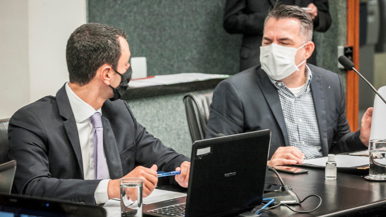 Comissão Especial do Impeachment vota relatório nesta terça-feira (15)