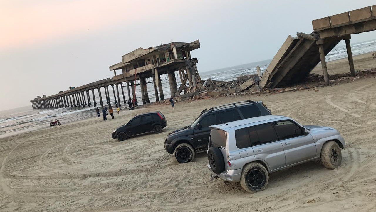 Parte da Plataforma Sul, em Balneário Rincão, desabou na madrugada deste domingo