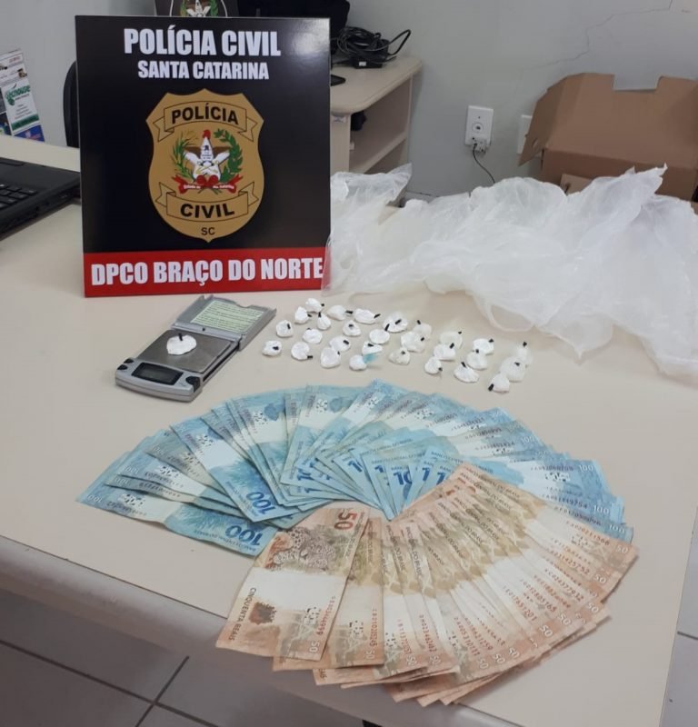 Polícia Civil de Braço do Norte prende traficante no bairro Santa Augusta