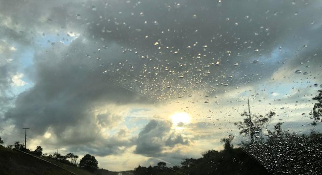 Sexta-feira será de chuva isolada áreas do Litoral e Vale de Santa Catarina