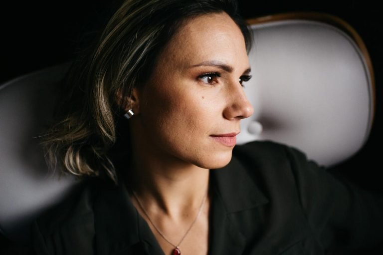 Angustiados porém conectados