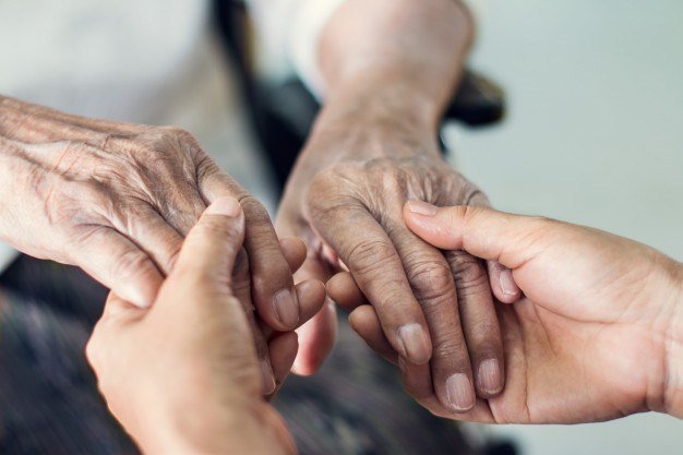Mulher leva idoso morto ao banco para tentar sacar benefício em Campinas