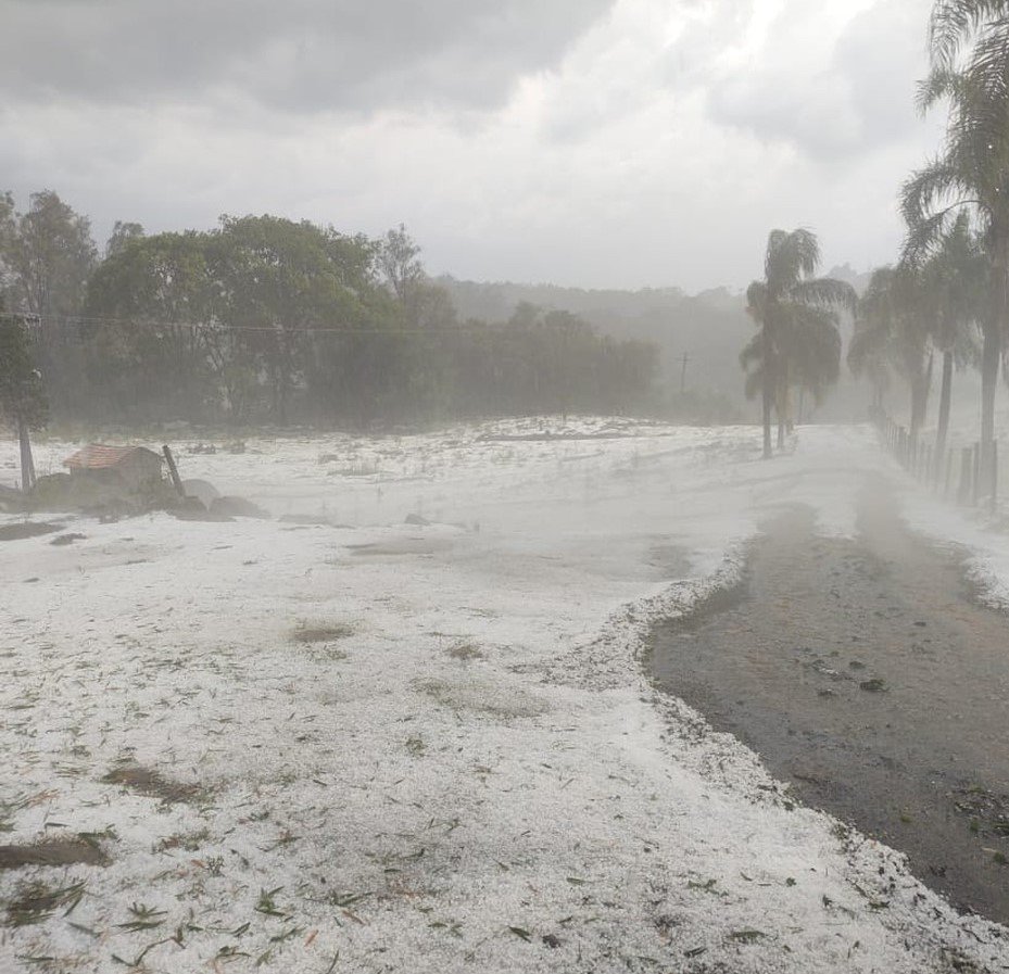 Município do Oeste de SC é atingido por granizo (2) - Copia