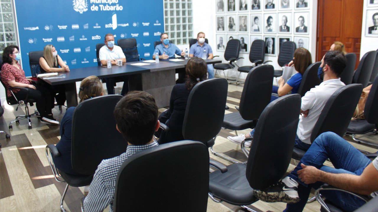 Prefeitura recebe protocolo para possível reforço escolar presencial na rede privada