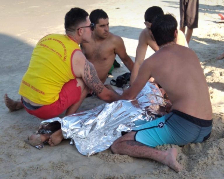 Homem fica em estado grave após se afogar na Prainha do Farol de Santa Marta Homem fica em estado grave após se afogar na Prainha do Farol de Santa Marta