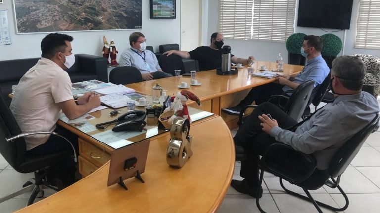 Prefeitura de Braço do Norte recebe plano de trabalho para implantação dos leitos de UTI Prefeitura de Braço do Norte recebe plano de trabalho para implantação dos leitos de UTI