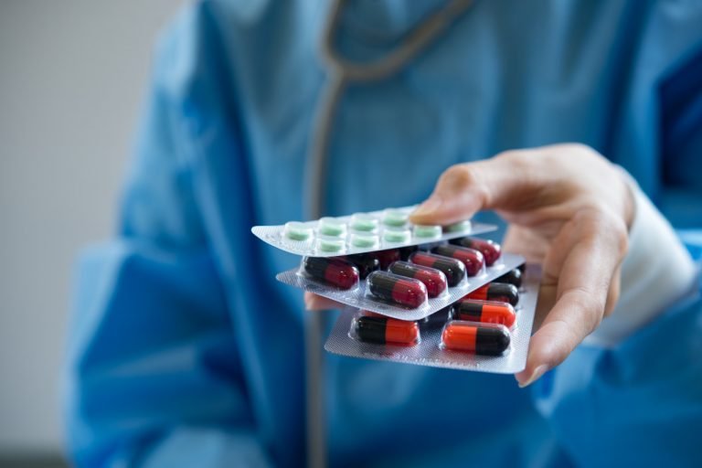 Projeto suspende ajustes de preços de medicamentos em casos de pandemia