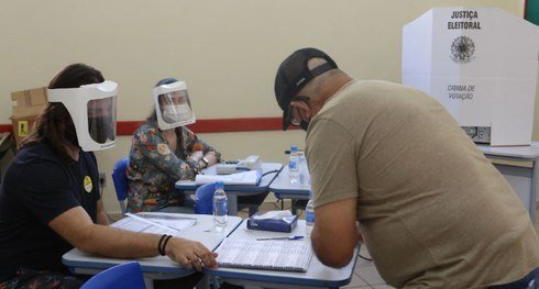Termina nesta quarta prazo para mesários justificarem abandono dos trabalhos durante a votação