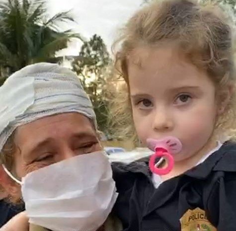 Menina raptada dentro da própria casa em Palhoça é encontrada pela polícia