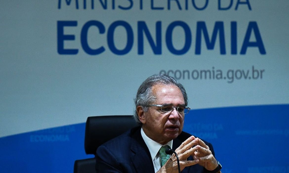 paulo_guedes_balanco #Pracegover Foto: na imagem há um homem de terno