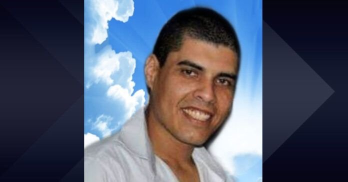 Homem morre após sofrer choque elétrico durante o trabalho em Laguna #Pracegover Na foto, André Vieira Corrêa aparece sorrindo