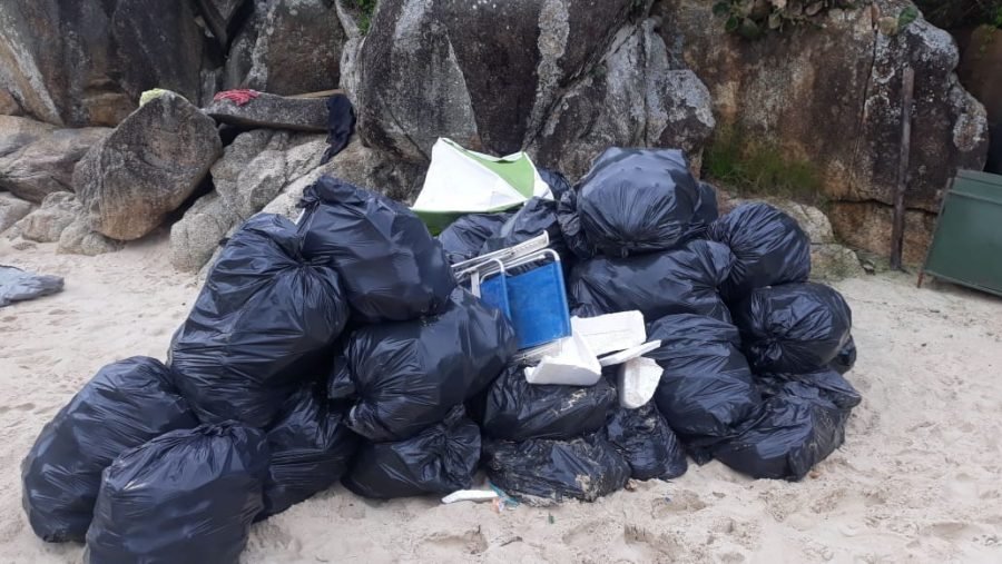 lixo #Pracegover Foto: a imagem há vários sacos de lixo