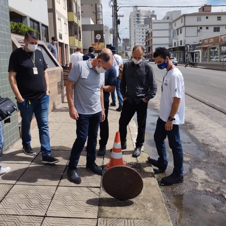 Prefeito Samir Ahmad acompanha vistorias do Trato por Laguna