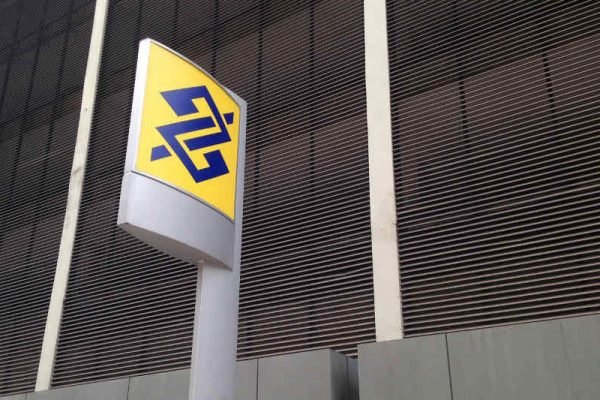 bb #Pracegover Foto: na imagem há uma placa do BB
