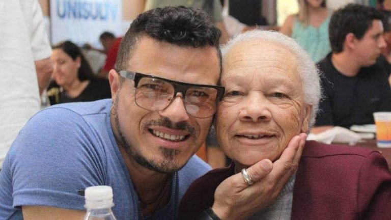 Morre em Laguna Anna Maria Rodrigues aos 87 anos, mãe de Joãozinho Rodrigues Morre em Laguna Anna Maria Rodrigues aos 87 anos, mãe de Joãozinho Rodrigues